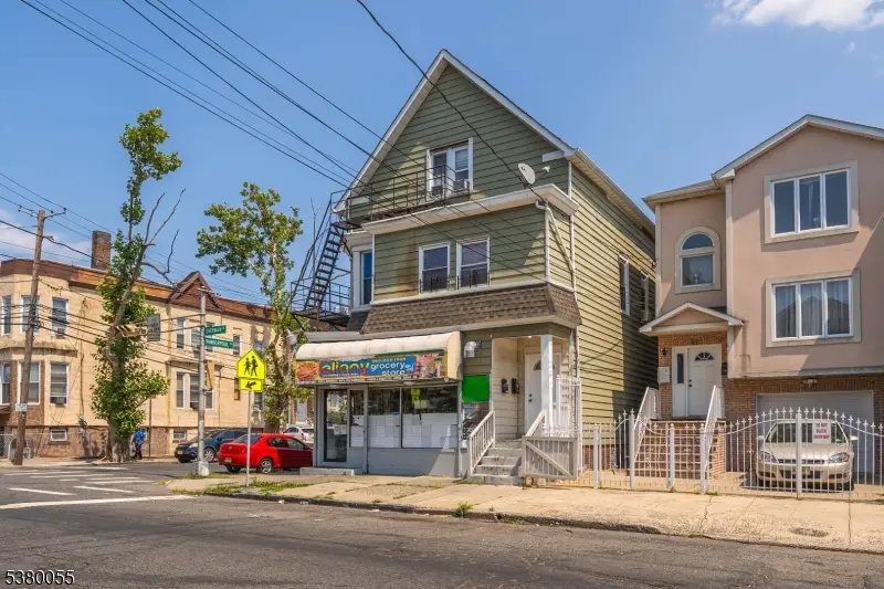 146 Sherman Ave, Newark, NJ 07114 - Image #2