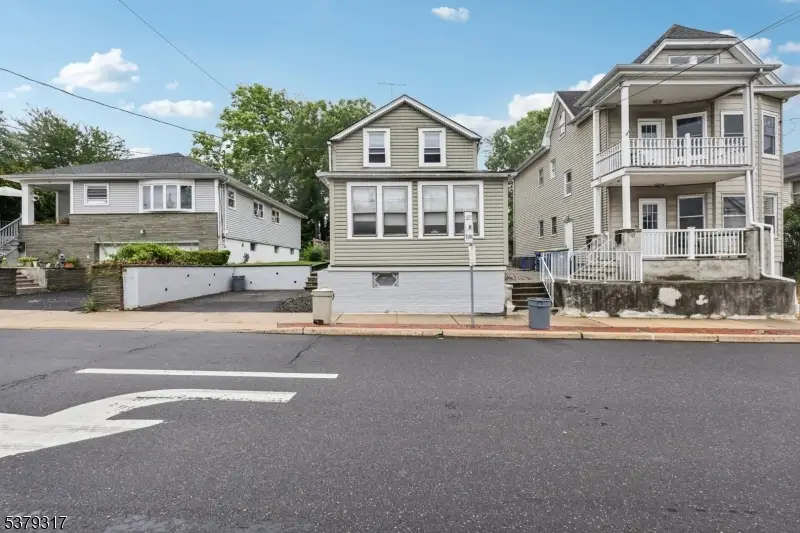 105 W Somerset St, Raritan, NJ 08869 - Image #1