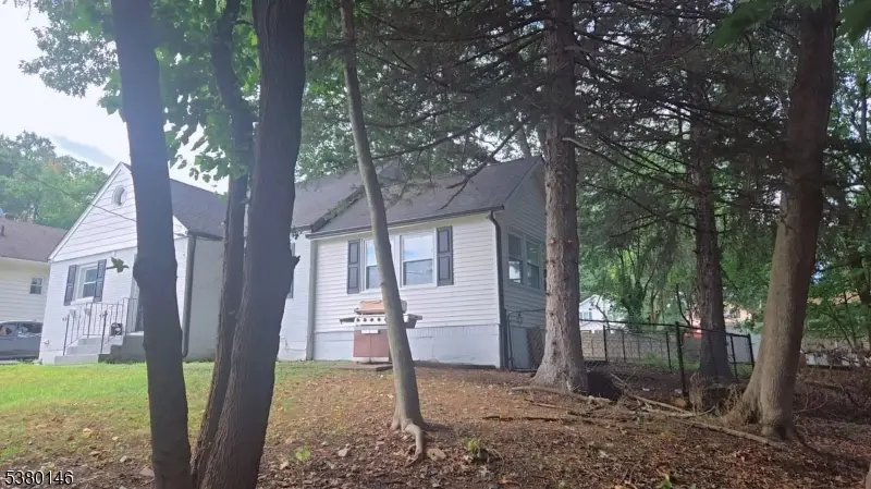 29 Stansfield Pl, North Haledon, NJ 07508 - Image #3