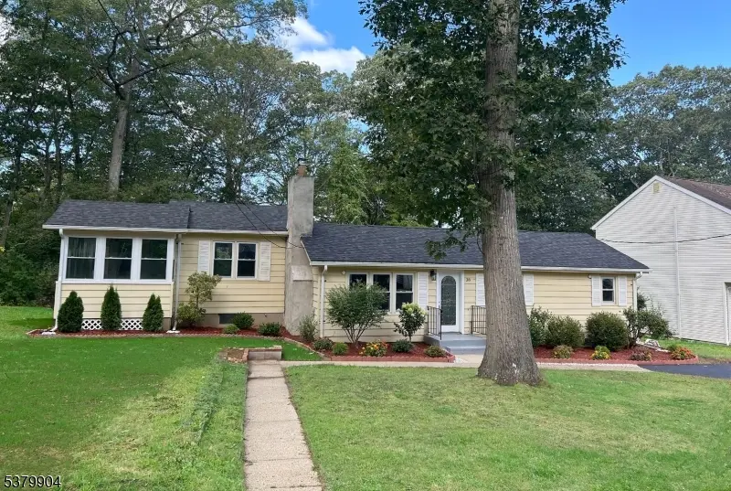 38 E Shawnee Trl, Jefferson, NJ 07885 - Image #3