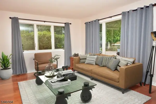 63 Augusta Dr, Clinton Twp., NJ 08801