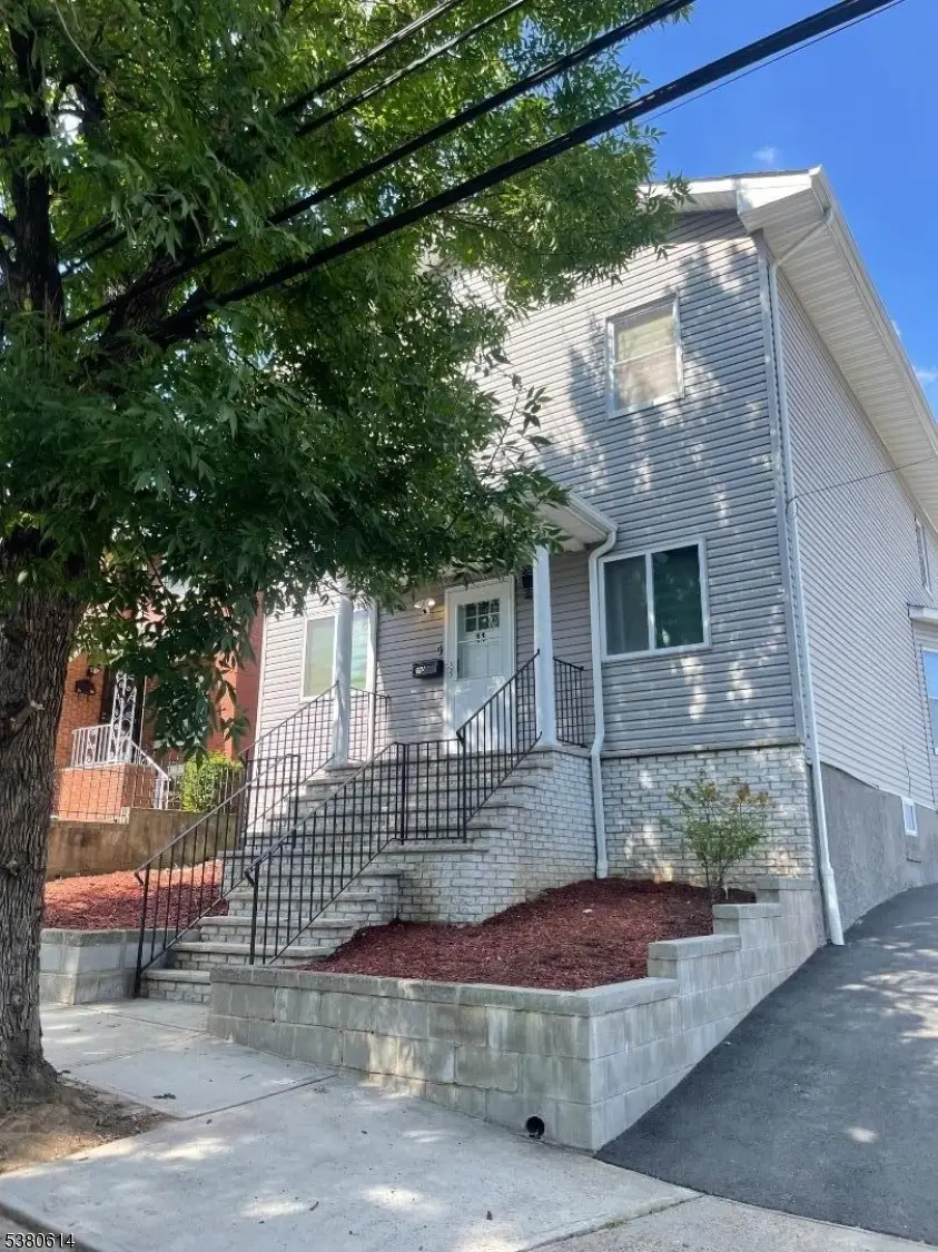 11 Bock Ave, Newark, NJ 07112 - Image #3