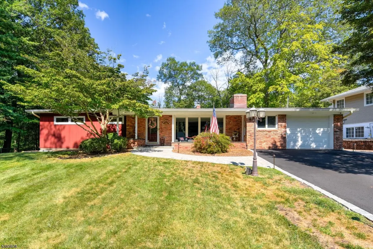 18 Iowa Rd, Wayne, NJ 07470 - Image #1