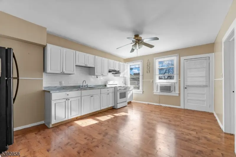 206 N 6th St, Prospect Park, NJ 07508 - #3