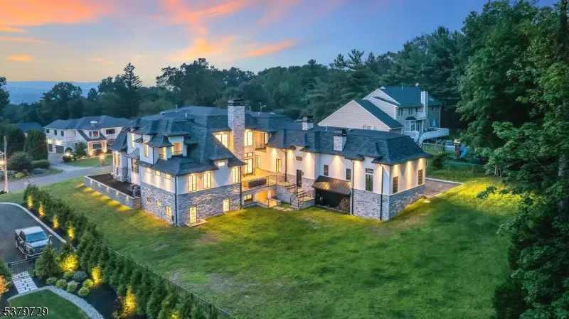 12A Hamilton Drive West, North Caldwell, NJ 07006 - Image #3