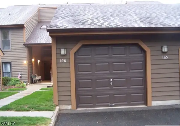 166 Hidden Hollow Ct #166, Edison Twp., NJ 08820