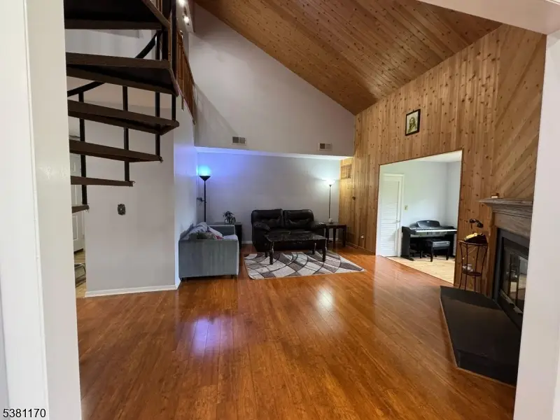 166 Hidden Hollow Ct #166, Edison, NJ 08820 - Image #2