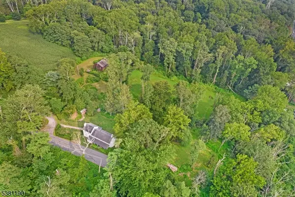 22 Walnut Rd, Knowlton Twp., NJ 07832