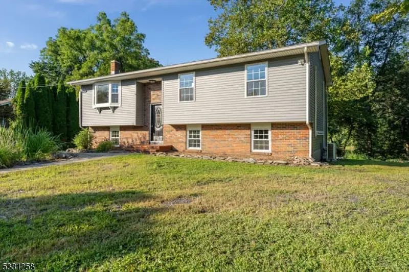 13 Susquehanna Ln, Columbia, NJ 07832 - Image #2