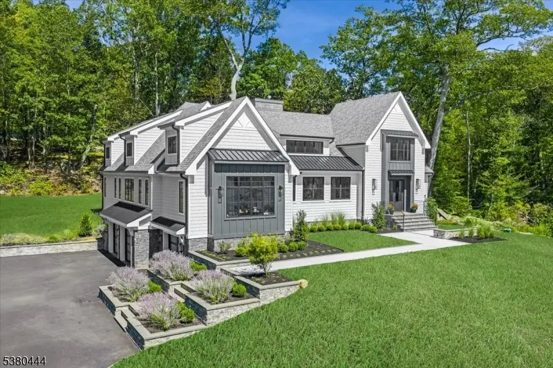 768 W Shore Dr, Kinnelon, NJ 07405 - Image #3