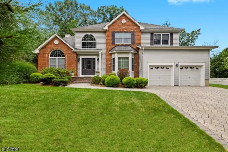 18 Lafayette Dr, Cedar Grove, NJ 07009 - Image #1