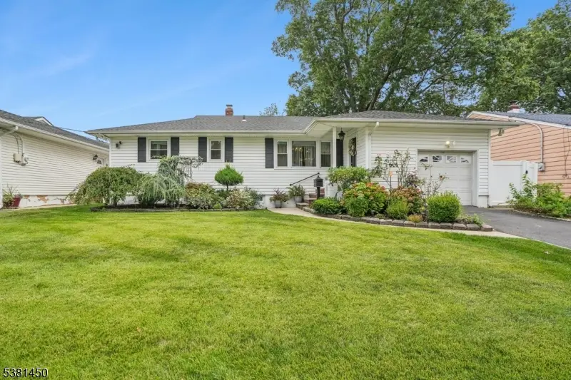 601 Birchwood Rd, Linden, NJ 07036 - Image #3