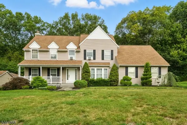 22 Winding Hollow Dr, Jefferson Twp., NJ 07438