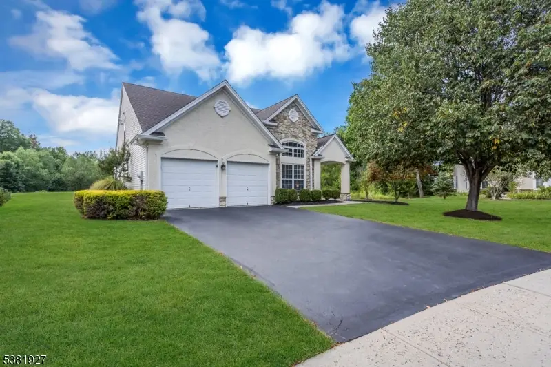 21 Buckingham Dr, Hopewell, NJ 08534 - #1