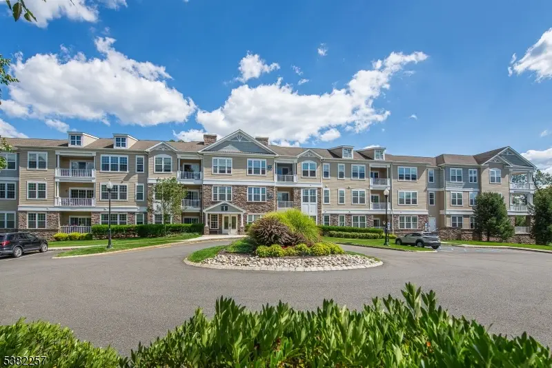 1202 Hale Dr, Mount Hope, NJ 07866 - Image #1