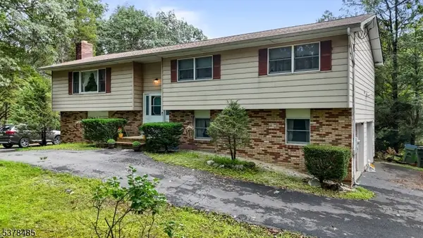 12 Locust Lake Rd, Hope Twp., NJ 07825