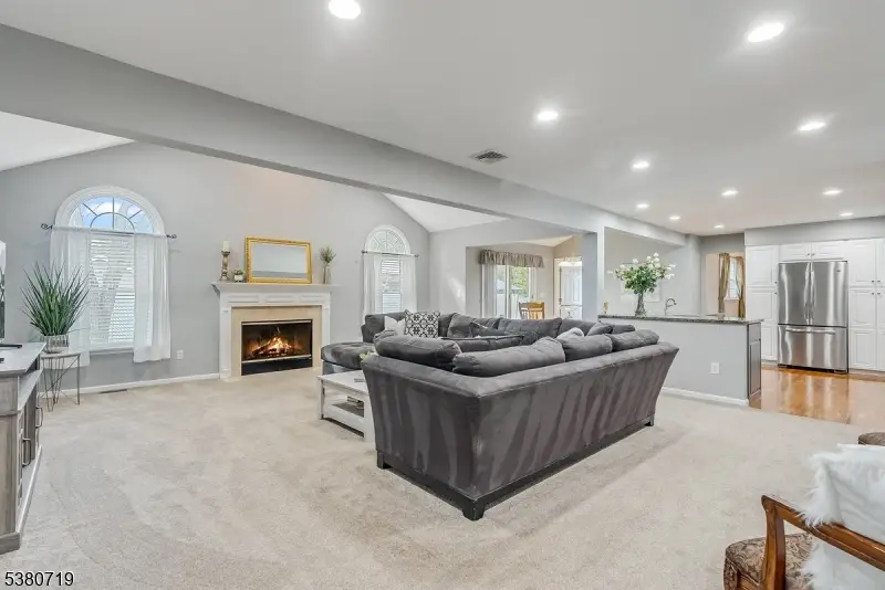 54 White Place, Clark, NJ 07066 - Image #3