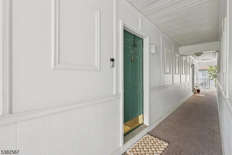 89 Lindsey Ct #4021, Franklin Park, NJ 08823 - Image #2