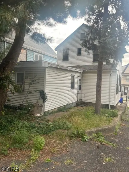 35 Durand Pl, Irvington, NJ 07111 - Image #2