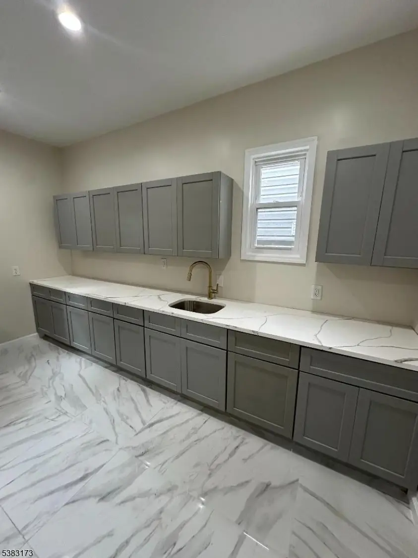 377 Littleton Ave, Newark, NJ 07103 - Image #2