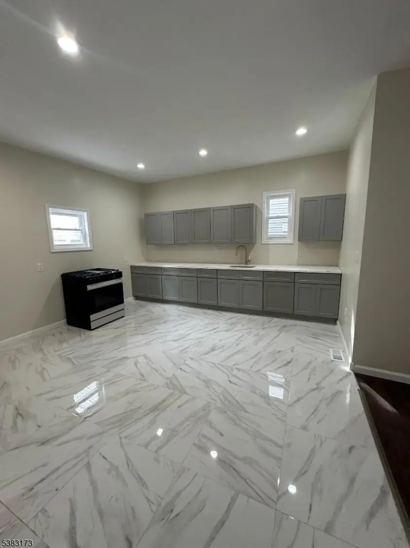 377 Littleton Ave, Newark, NJ 07103 - Image #3