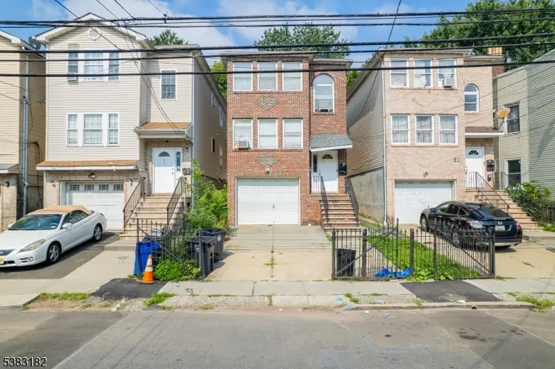 95 Stuyvesant Ave #2, Newark, NJ 07106 - Image #1