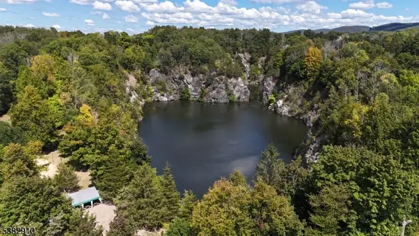 65 Buckwheat Road, Franklin Boro, NJ 07416