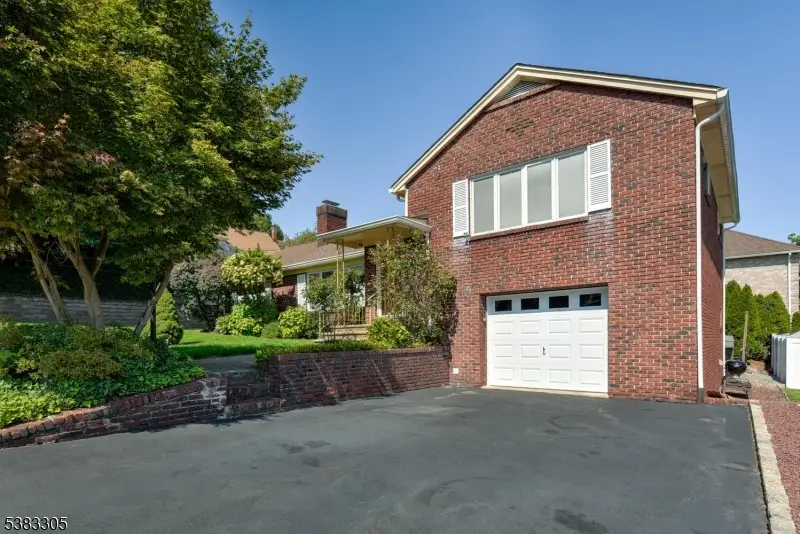 18 Knox Pl, Nutley, NJ 07110 - Image #2