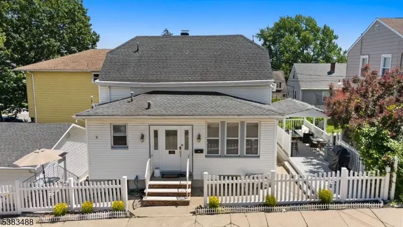 298 N 12th Pl, Prospect Park, NJ 07508 - Image #1