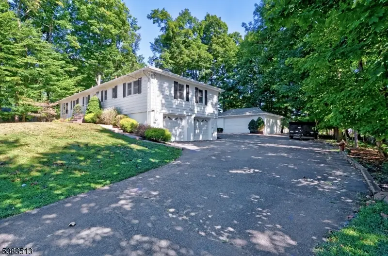 32 Ridge Dr, East Hanover, NJ 07936 - Image #3
