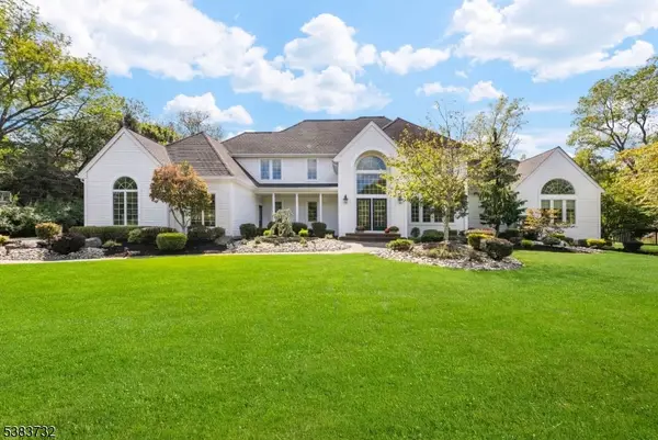 3 Cobblestone Ln, Washington Twp., NJ 07853