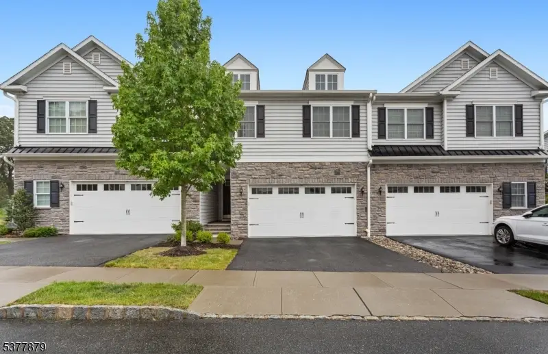 16 Lee Dr, Morris, NJ 07960 - Image #1