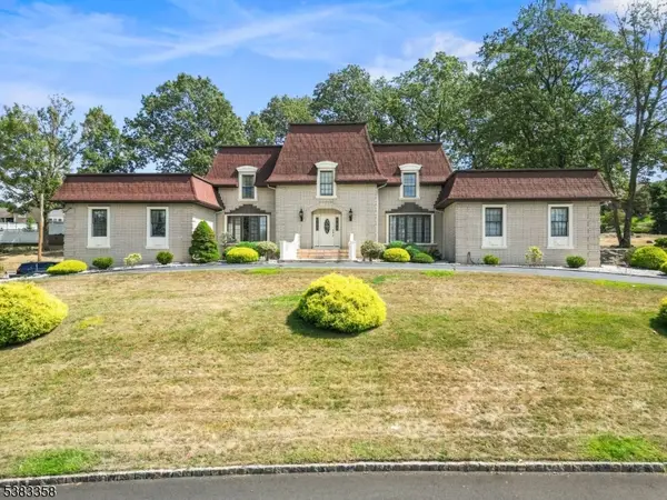 28 Battle Ridge Trl, Totowa Boro, NJ 07512