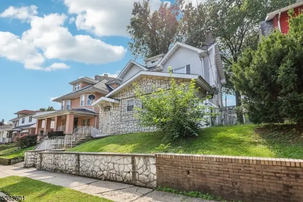 26-28 Scheerer Ave, Newark City, NJ 07112