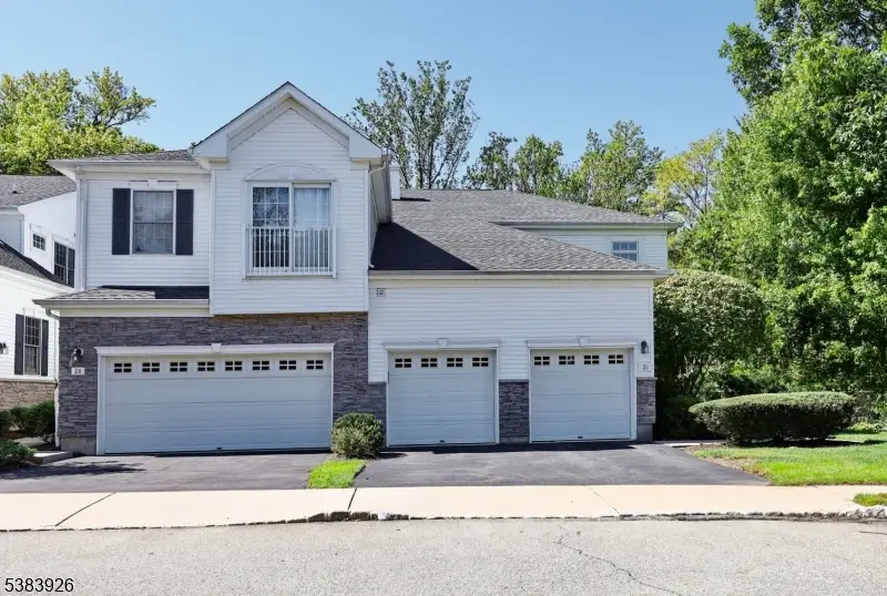 26 Bovensiepen Ct, Roseland, NJ 07068 - Image #2