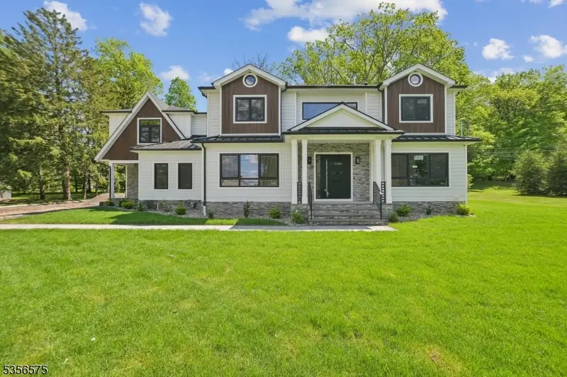 5 Foxcroft Dr, Livingston, NJ 07039 - Image #1