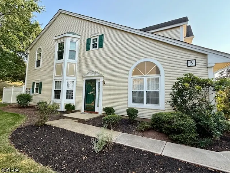 501 Reading Cir, Bradley Gardens, NJ 08807 - Image #1