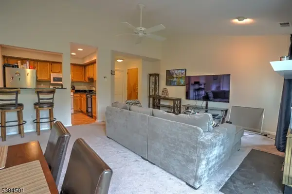 304 Trinity Ct #11, West Windsor Twp., NJ 08540