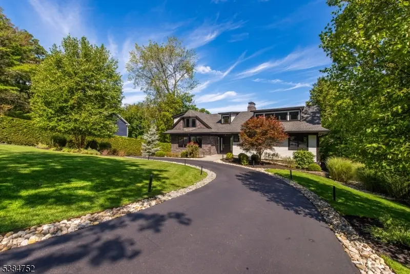 82 Fells Rd, Essex Fells, NJ 07021 - Image #3