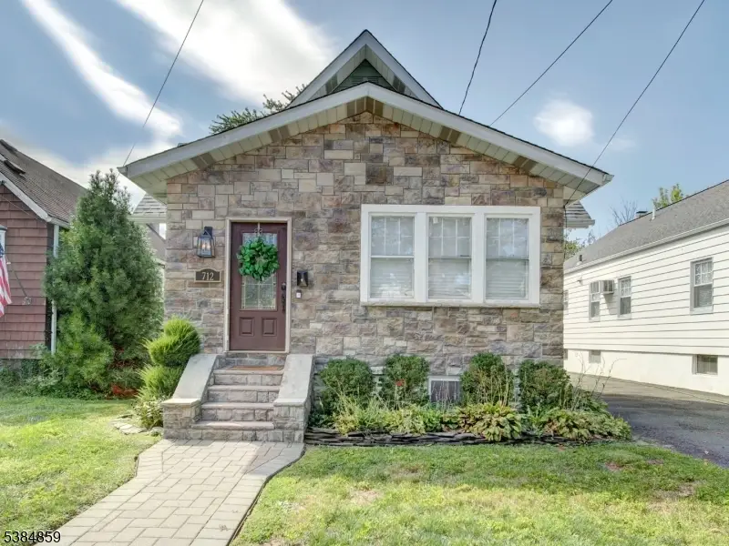 712 Elm St, Roselle Park, NJ 07204 - Image #2