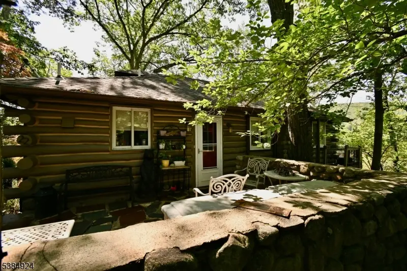 23 Choctaw Trail, Oak Ridge, NJ 07438 - Image #1