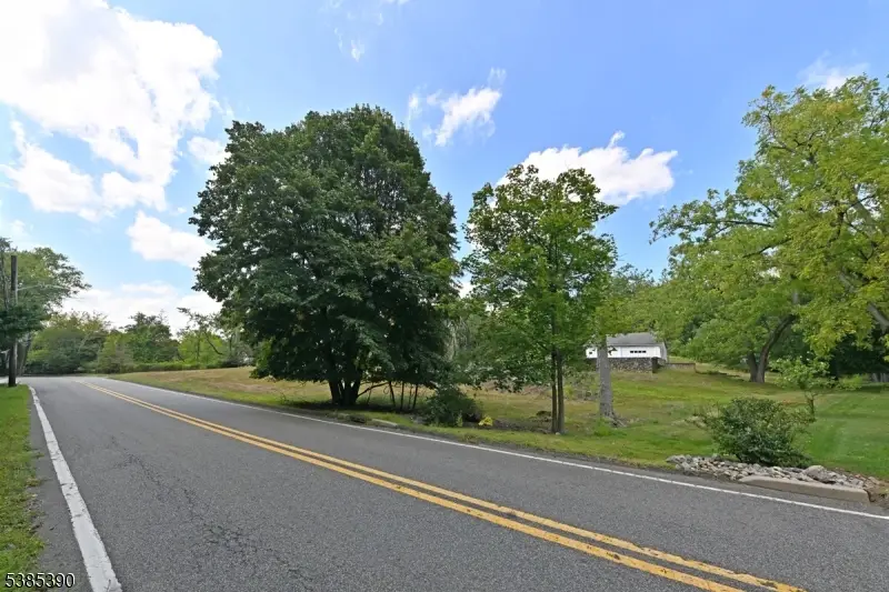 235 Wearimus Rd, Ho Ho Kus, NJ 07423 - Image #3