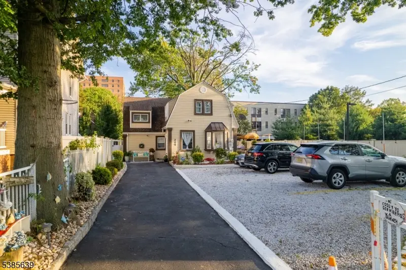 224 Edgar Pl, Elizabeth, NJ 07202 - Image #3