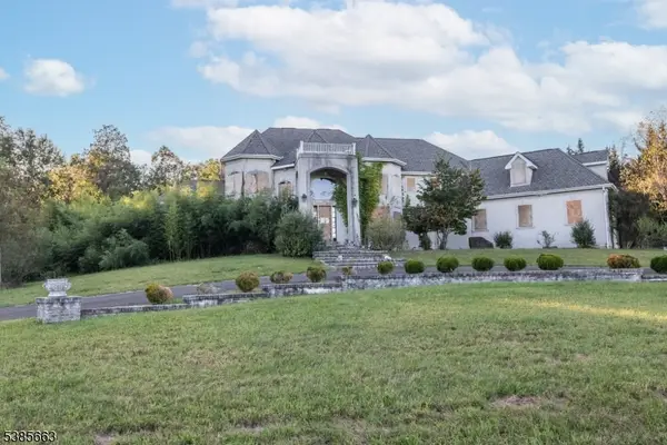 44 Bridle Path, Montgomery Twp., NJ 08502