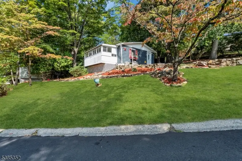 11 Northwood Dr, High Bridge, NJ 08829 - Image #1