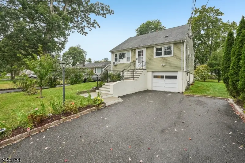 41 Mohawk Ave, Lake Hiawatha, NJ 07054 - Image #1