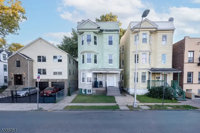23 9th Ave, East Orange, NJ 07018 - Image #1