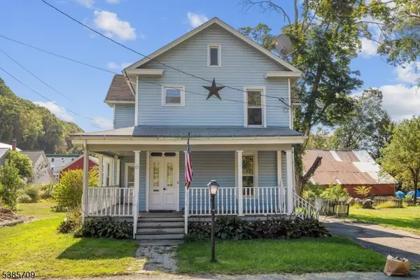 6 Charles St, Knowlton Twp., NJ 07832