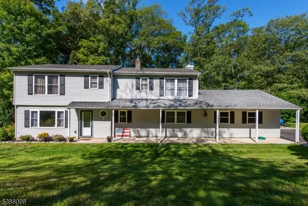 17 Hillsdale Dr, Vernon Twp., NJ 07461