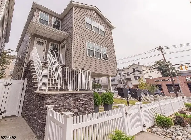 201 Catherine St, Elizabeth, NJ 07201 - Image #1